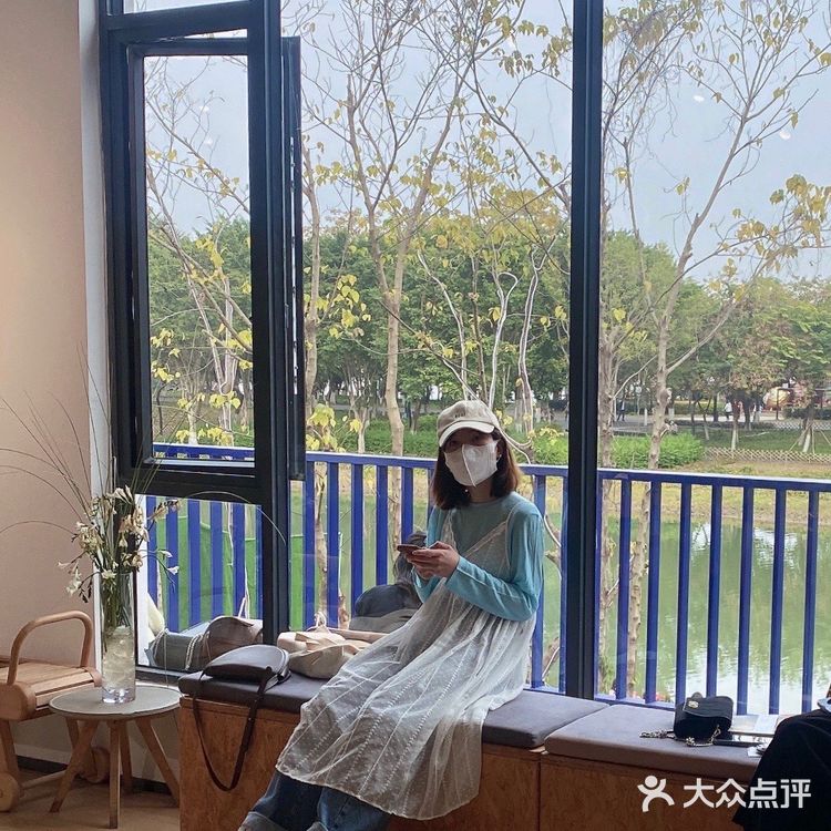 广州探店|⛰️被春日渗透的森林湖景咖啡馆