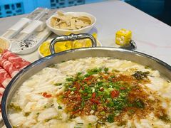 -德林酸菜鱼火锅(南丹店)