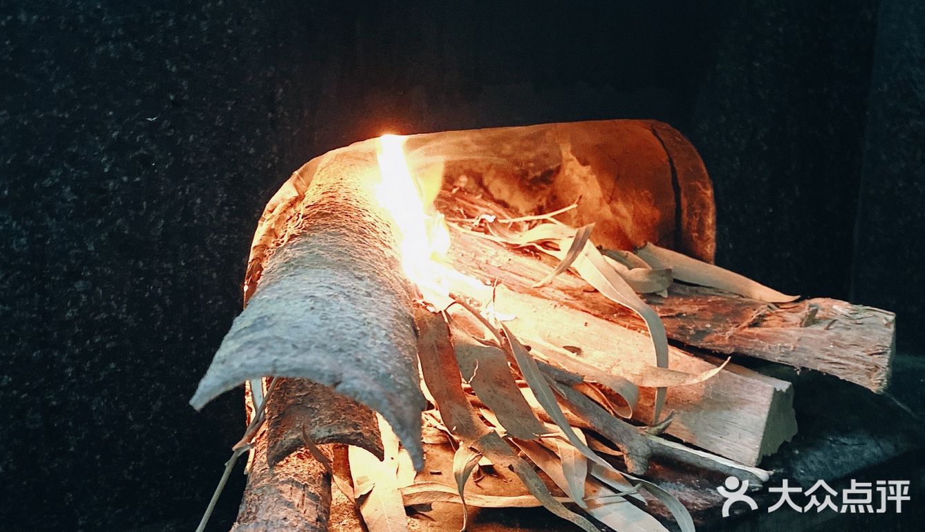 一次性杯子，马蹄粉，水，白糖