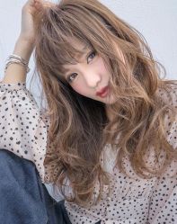 -变画·发型STUDIO