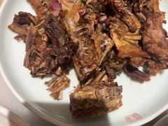 小吊椒盐鸭架-小吊梨汤·北京菜·烤鸭(鸟巢店)