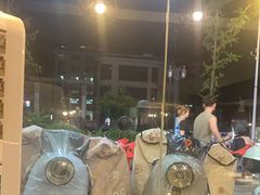 -顶峰夜宴·龙虾烧烤大排档(九江学院店)
