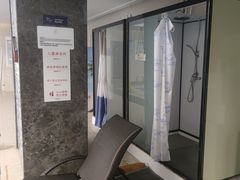 -蓝天国际游泳培训基地(华腾园店)