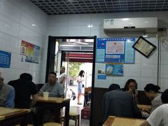 -覃肥叔桂林米粉(粮道街店)