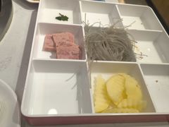 -鲁员外地锅鸡地锅鱼(古墩路店)