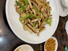 -莲花石酸菜鱼(海滨东路店)
