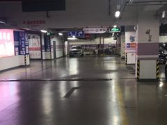 -中原城市广场-停车场