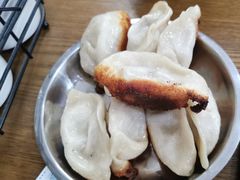 -黄阿姨锅贴大王(万航渡路店)