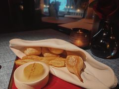 -弦月窗LUNETTE BY AMANDA(复兴路店)