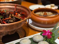 -老滇山寨•云南特色菜•地方菜•民族风情歌舞表演(金碧店)