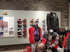 -Air Jordan(世贸天阶店)