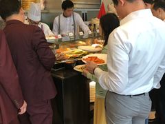 -圣丰索菲特·2 On 988 Café 自助餐厅