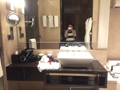 -广州天河希尔顿酒店