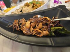 -光海鲜鱼翅餐厅(叻差拉披色路店)