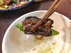 爆炒土鳝鱼-百年粉蒸牛肉