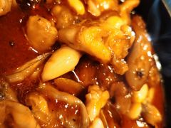 黑松露牛肝菌焖牛蛙-云海肴云南菜(浦江欢乐颂店)