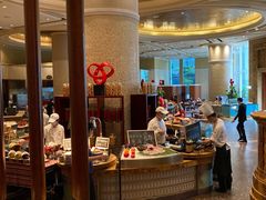 -大中华希尔顿酒店-念自助餐·嗨啤·小龙虾