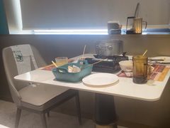 -金马门国际美食百汇(珞喻路店)