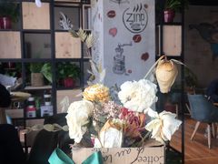 -ZING COFFEE 镜咖啡