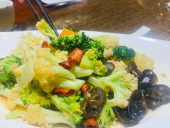 -郑庄脂渣海鲜楼(九水路店)