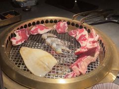 -铭牛烧肉·和牛海鲜自助(高新月牙湖店)