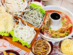 -碰湘地·鲜切牛肉麻辣烫(新世纪家园店)