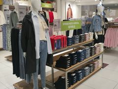 -优衣库(上海正大广场店)