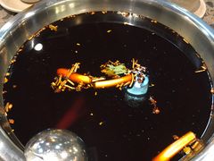 -肖肖酸萝卜鱼火锅(总店)