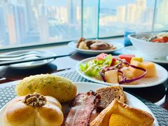 -荣誉国际酒店-云顶旋转餐厅