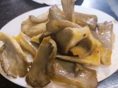 烤鲜蘑-韩风烤牛肉冷面店