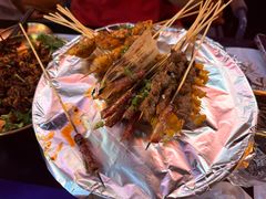 -何师烧烤Pro ·小龙虾·江湖川菜·精酿啤酒(太古里旗舰店)