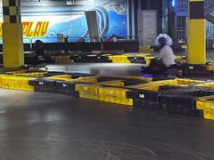 -极限PLAY运动娱乐新世界·团建派对表演休闲馆·室内高空游乐园