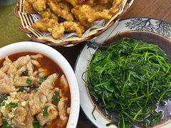 -胡子饮食店