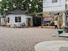 -东湖小天池真人CS彩弹野战基地