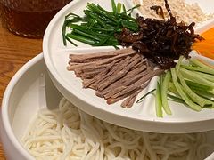 鸡丝凉米线-云海肴·汽锅鸡·云南菜(广安门天虹店)