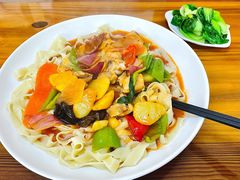大盘鸡盖浇面-伊清斋牛肉面(华佗路店)