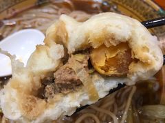 咸蛋黄超人包-老陶包子铺(南大西南村店)