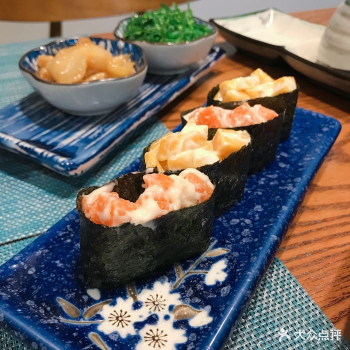 茹悦精致料理-黑米寿司打卡点芒果军舰图片