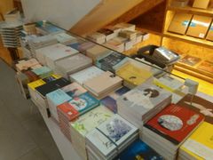 -新华里咖啡书吧(新华书店小寨店)