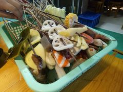-何氏串串香火锅(翠亨店)