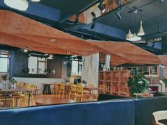 大堂-新华里咖啡书吧(新华书店小寨店)