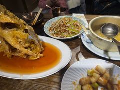 大烧黄河鲤鱼-魁盛居百年鲁菜馆(县西巷店)