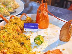 -三亚火车头万人海鲜广场