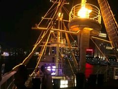 -黄浦江游览十六铺3号码头网红自助餐