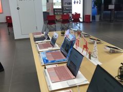 -华为授权体验店(中山公园来福士)