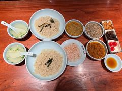 -裕兴记•蟹黄面馆(人民广场店)