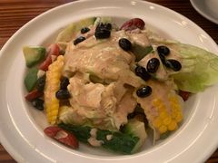 牛油果色拉-鳥炭·烧鸟YaKiToRi深夜食堂(陆家嘴店)