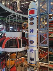 -嗨翻Hi-Fun竞技主题乐园·蹦床团建生日聚会(五棵松华熙店)
