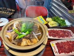 -沙胆彪炭炉牛杂煲(上海日月光广场店)