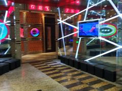 -乐翻天量贩式KTV(淞发路店)